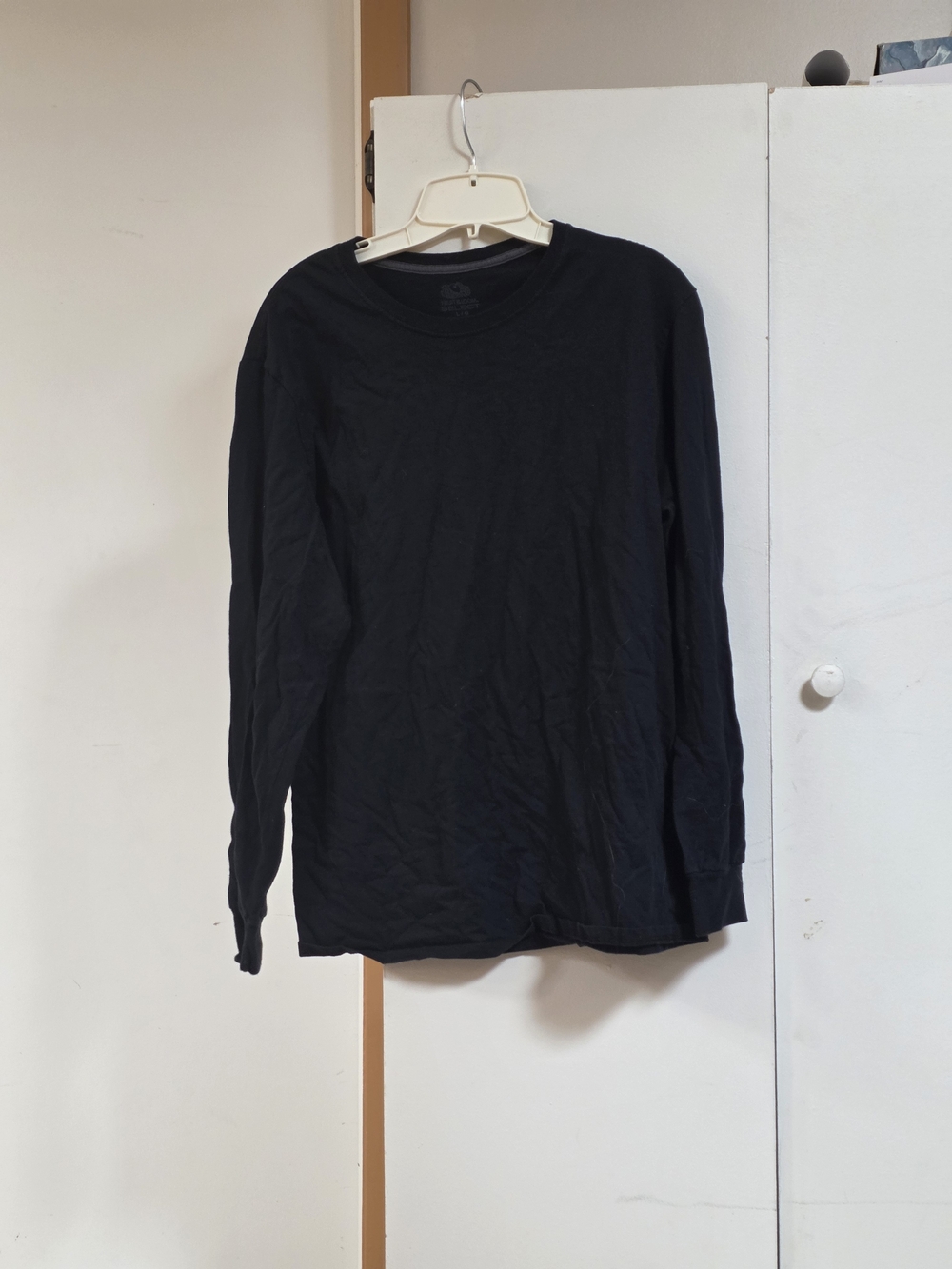 Black Long-Sleeve Crewneck Tee